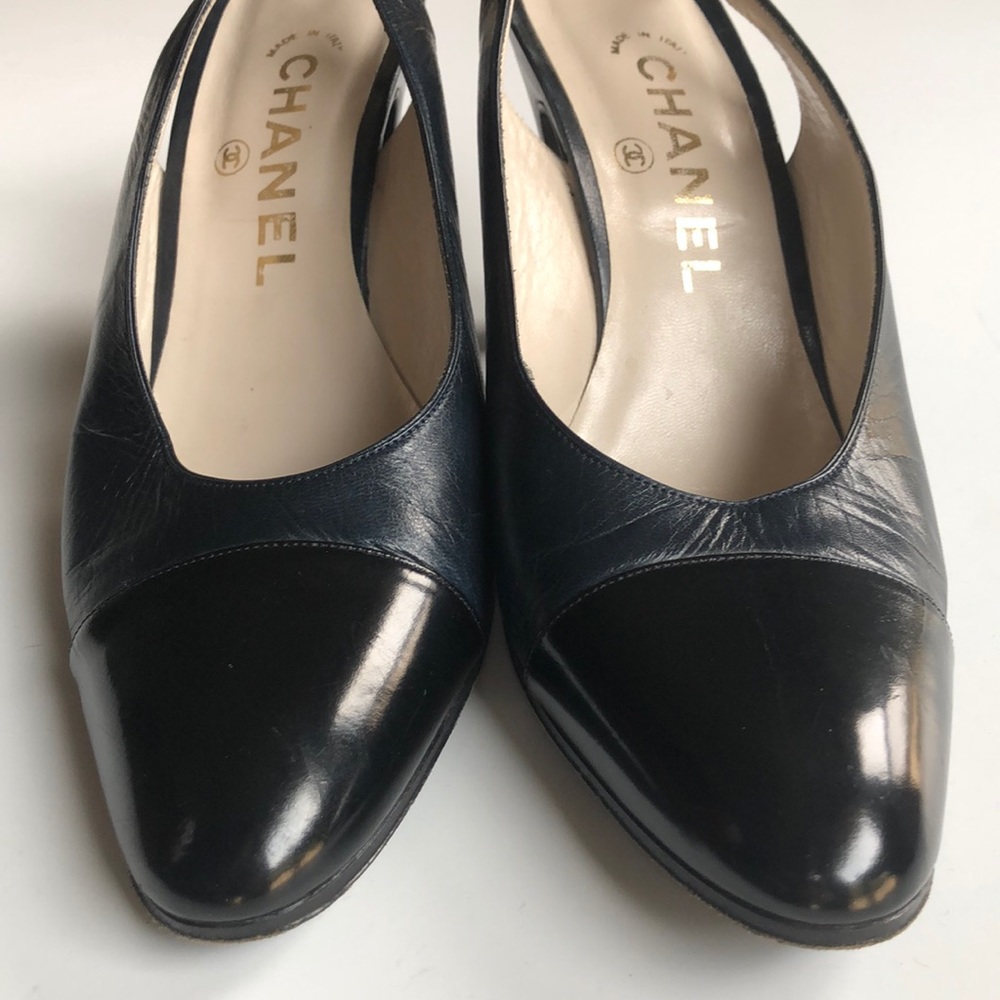 Chanel slingback cap toe leather heels 37 - Picture 2 of 8